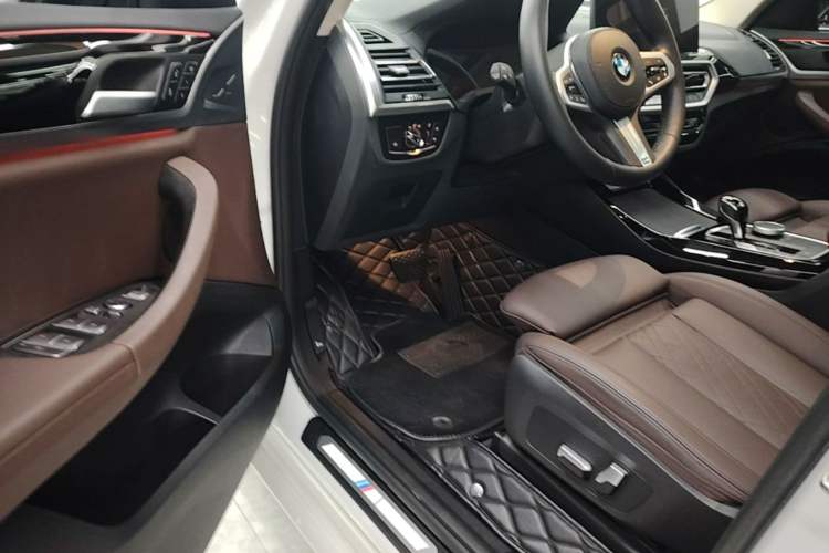 Used BMW X3 2022 xDrive25i M Sport Package Driver Seat