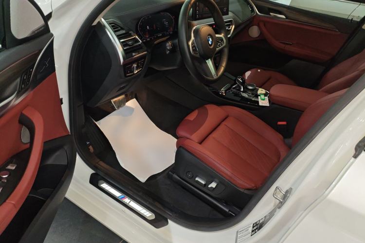 Used BMW X3 2022 Facelift xDrive30i Luxury Edition M Night Edition Package Driver Seat