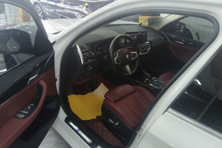 Used BMW X3 2022 xDrive25i M Sport Package Driver Seat