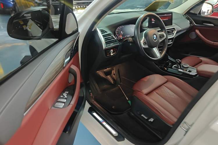 Used BMW X3 2022 xDrive30i Luxury Model M Night Sky Package Driver Seat