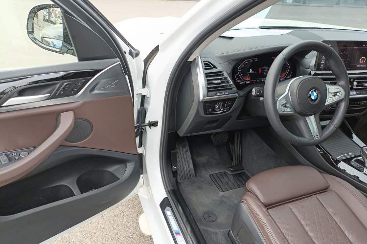 Used BMW X3 2022 Restyled xDrive25i M Sport Package Driver Seat