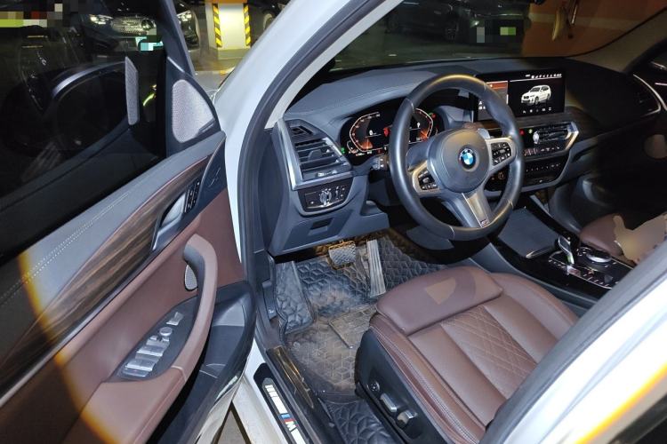 Used BMW X3 2022 Facelift xDrive30i Luxury Edition M Night Edition Package Driver Seat