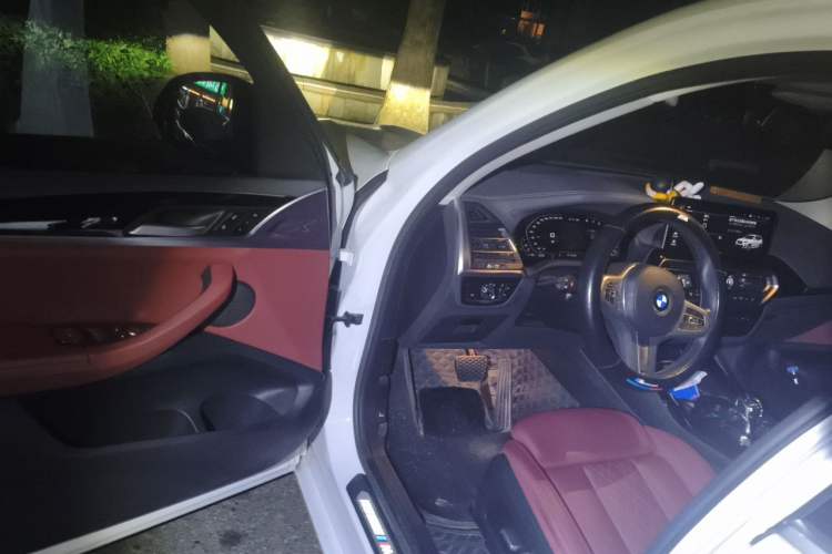 Used BMW X3 2022 xDrive25i M Sport Package Driver Seat
