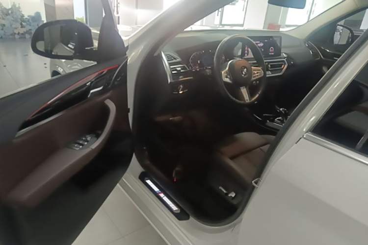Used BMW X3 2022 Restyled xDrive25i M Sport Package Driver Seat