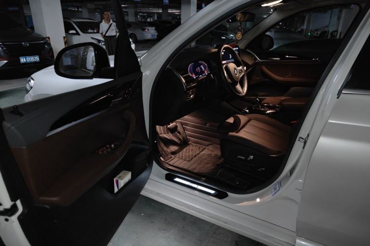 Used BMW X3 2022 xDrive25i M Sport Package Driver Seat