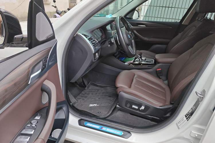 Used BMW X3 2022 xDrive30i Luxury Model M Night Sky Package Driver Seat