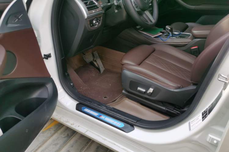 Used BMW X3 2022 xDrive25i M Sport Package Driver Seat