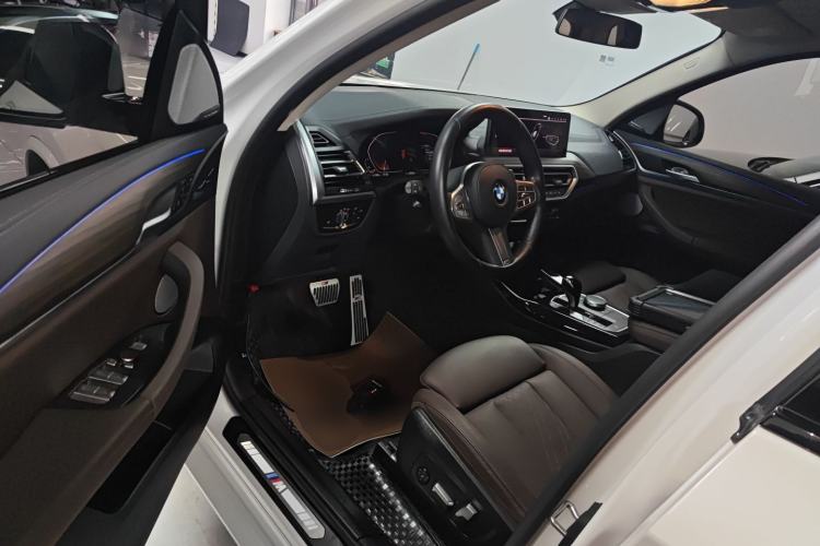 Used BMW X3 2022 Second Facelift xDrive30i Leading Edition M Night Sky Package Driver Seat