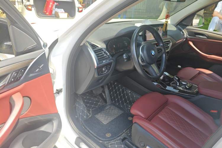 Used BMW X3 2022 Facelift xDrive30i Luxury Edition M Night Edition Package Driver Seat