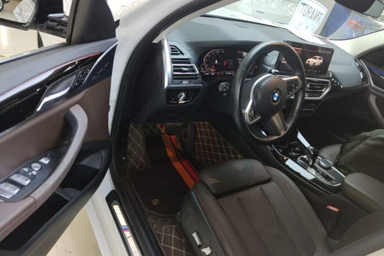 Used BMW X3 2022 xDrive25i M Sport Package Driver Seat