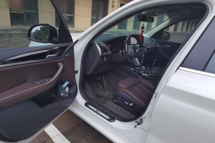 Used BMW X3 2022 xDrive25i M Sport Package Driver Seat