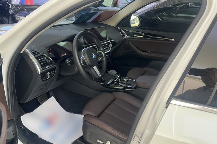 Used BMW X3 2022 xDrive25i M Sport Package Driver Seat