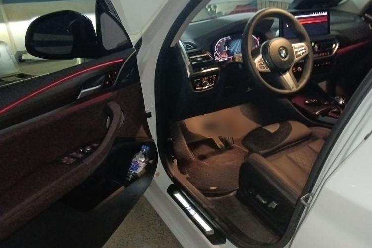 Used BMW X3 2022 Second Facelift xDrive30i Leading Edition M Night Sky Package Driver Seat