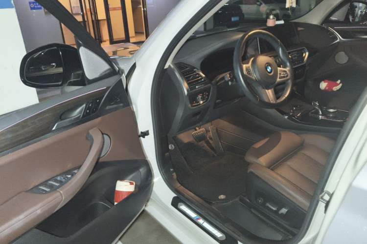 Used BMW X3 2022 Facelift xDrive30i Luxury Edition M Night Edition Package Driver Seat