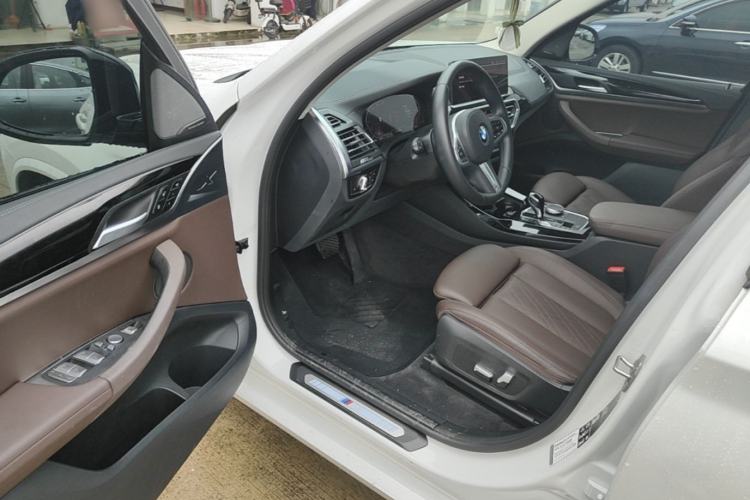 Used BMW X3 2022 xDrive25i M Sport Package Driver Seat