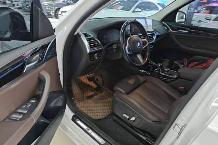Used BMW X3 2022 xDrive25i M Sport Package Driver Seat