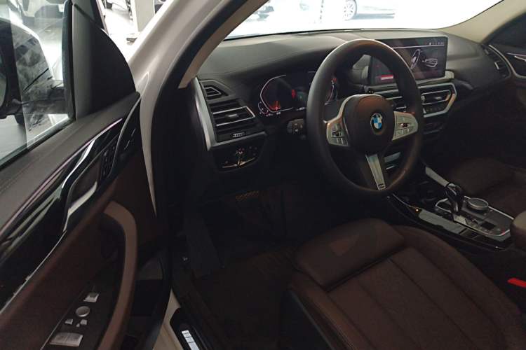 Used BMW X3 2022 Restyled xDrive25i M Sport Package Driver Seat