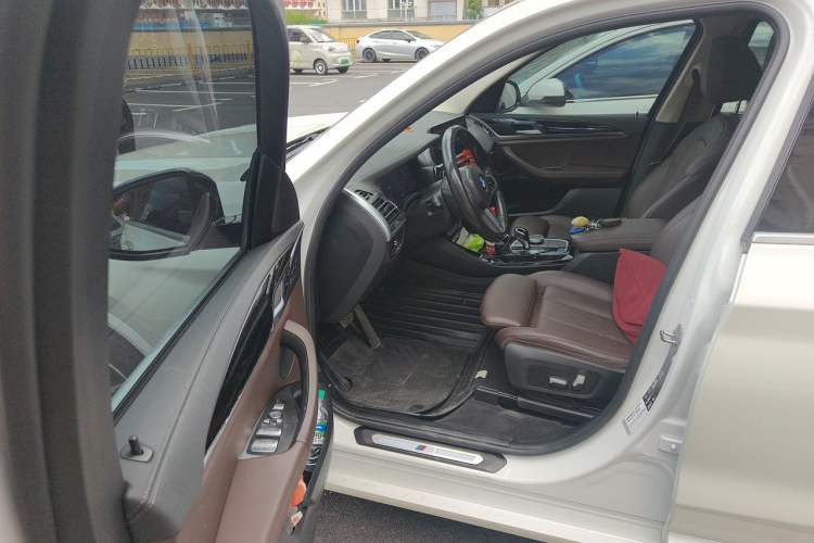 Used BMW X3 2022 xDrive25i M Sport Package Driver Seat