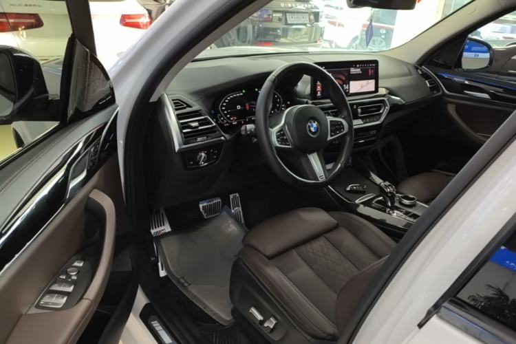 Used BMW X3 2022 xDrive25i M Sport Package Driver Seat