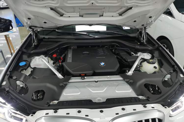 Used BMW X3 2022 Restyled xDrive25i M Sport Package Engine Bay