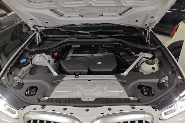 Used BMW X3 2022 Restyled xDrive25i M Sport Package Engine Bay