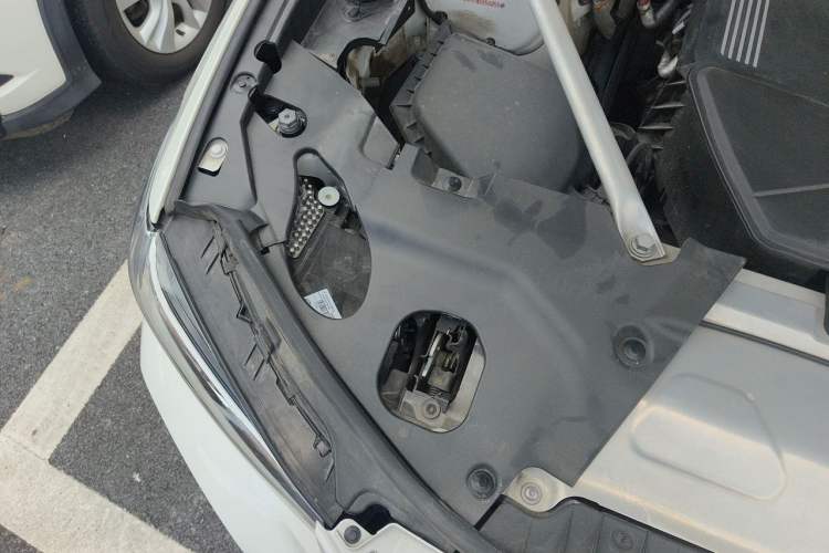 Used BMW X3 2022 xDrive25i M Sport Package Engine Bay Right