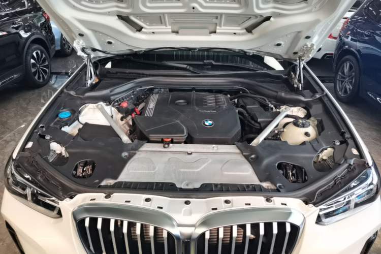 Used BMW X3 2022 Restyled xDrive25i M Sport Package Engine Bay