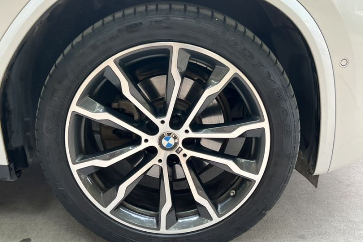 Used BMW X3 2022 Second Facelift xDrive30i Leading Edition M Night Sky Package Exterior 2