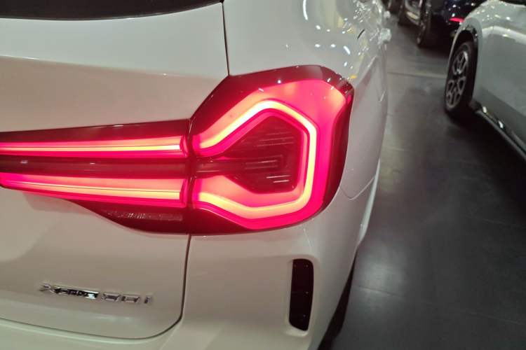 Used BMW X3 2022 Facelift xDrive30i Luxury Edition M Night Edition Package Exterior 2