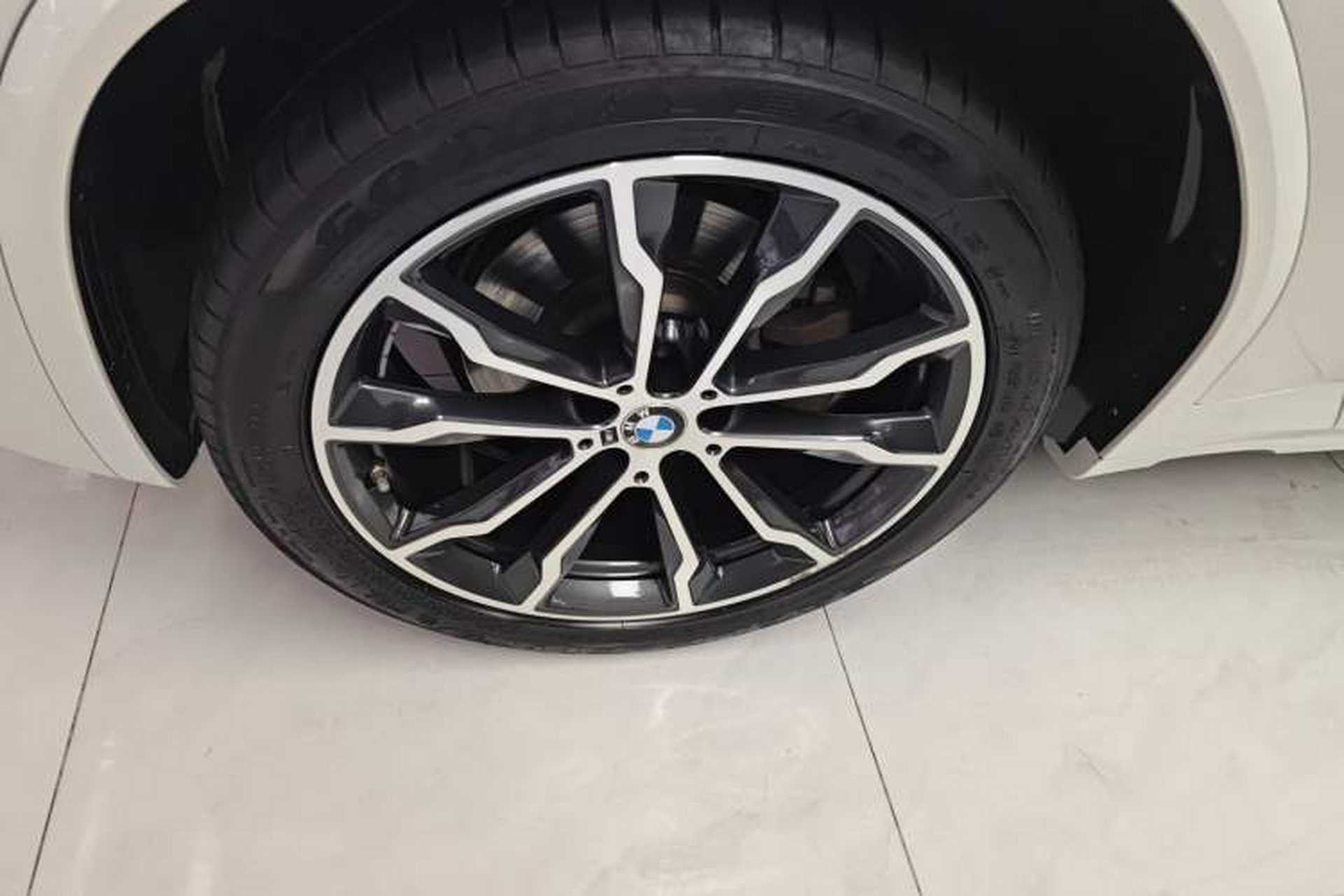 Used BMW X3 2022 Second Facelift xDrive30i Leading Edition M Night Sky Package Exterior 4