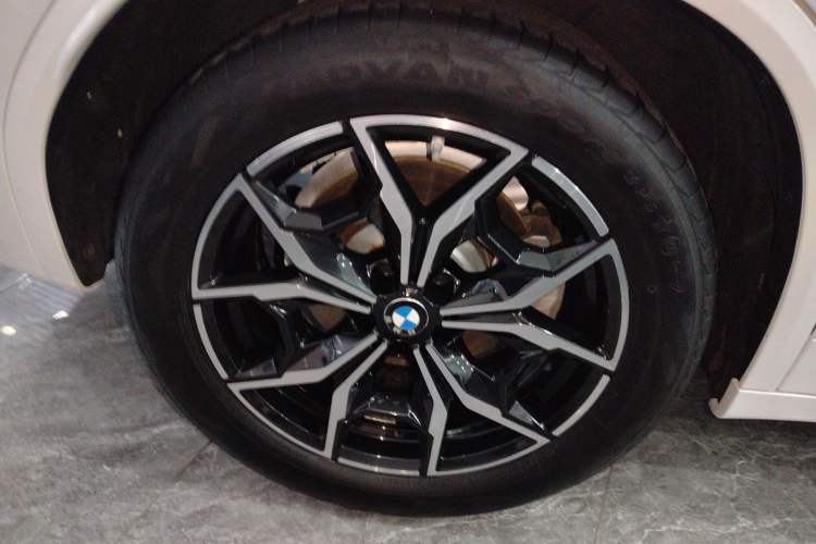 Used BMW X3 2022 xDrive25i M Sport Package Exterior 5