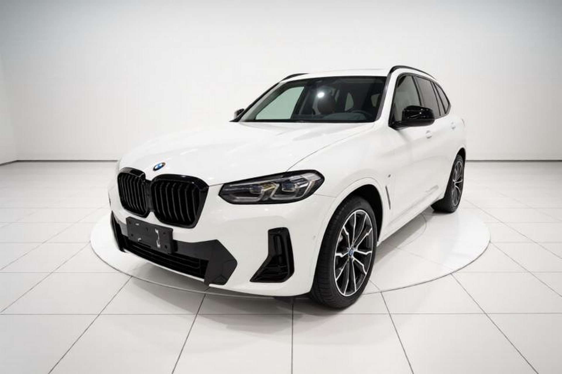 Used BMW X3 2022 Second Facelift xDrive30i Leading Edition M Night Sky Package Front Left 45 Deg