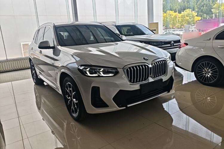 Used BMW X3 2022 Restyled xDrive25i M Sport Package Front Right 45 Deg