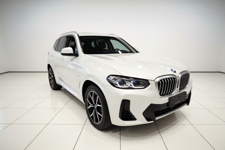 Used BMW X3 2022 Restyled xDrive25i M Sport Package Front Right 45 Deg