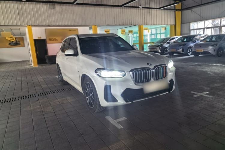 Used BMW X3 2022 xDrive25i M Sport Package Front Right 45 Deg