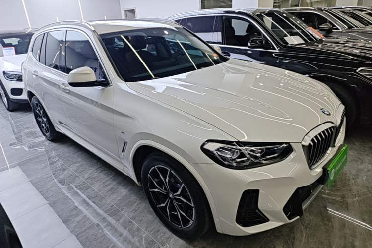 Used BMW X3 2022 xDrive25i M Sport Package Front Right 45 Deg
