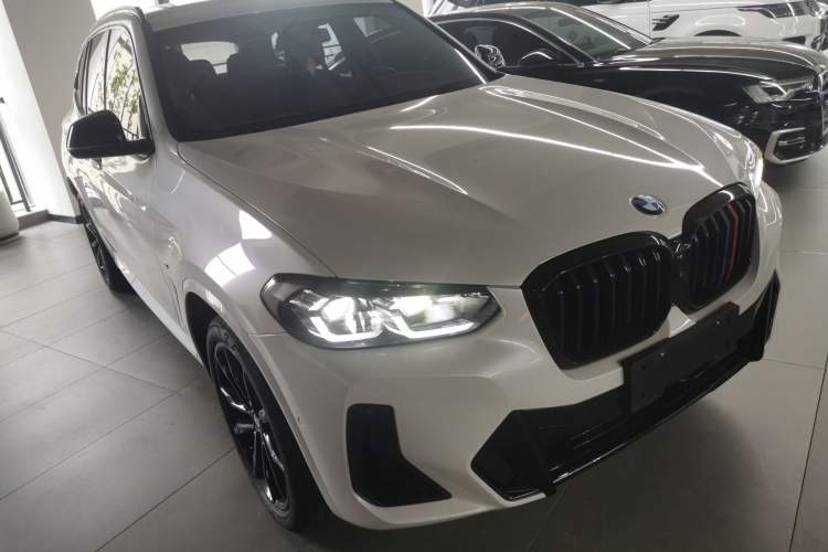 Used BMW X3 2022 Restyled xDrive30i Luxury Edition M Night Sky Package Front Right 45 Deg
