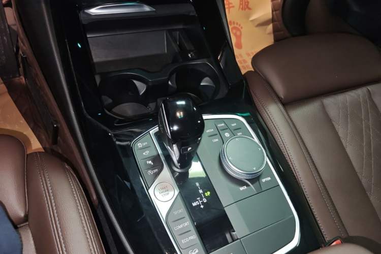 Used BMW X3 2022 Second Facelift xDrive30i Leading Edition M Night Sky Package Gear Lever