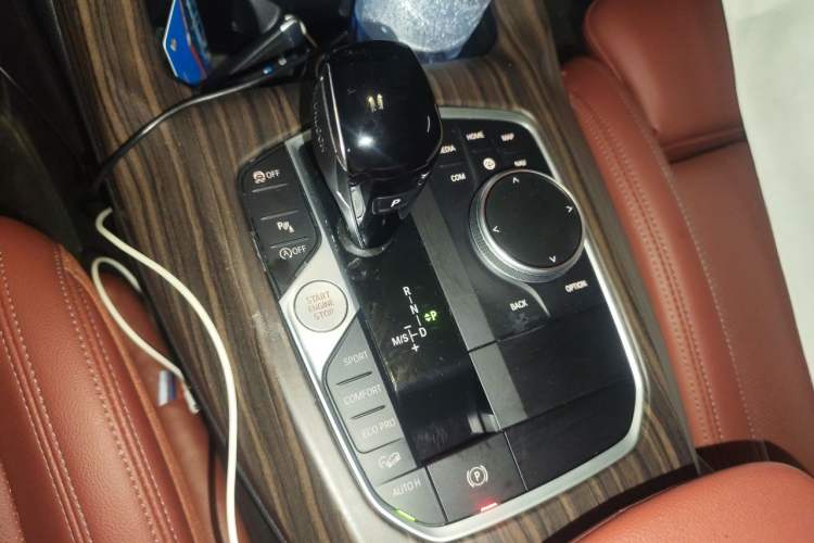 Used BMW X3 2022 xDrive30i Luxury Model M Night Sky Package Gear Lever