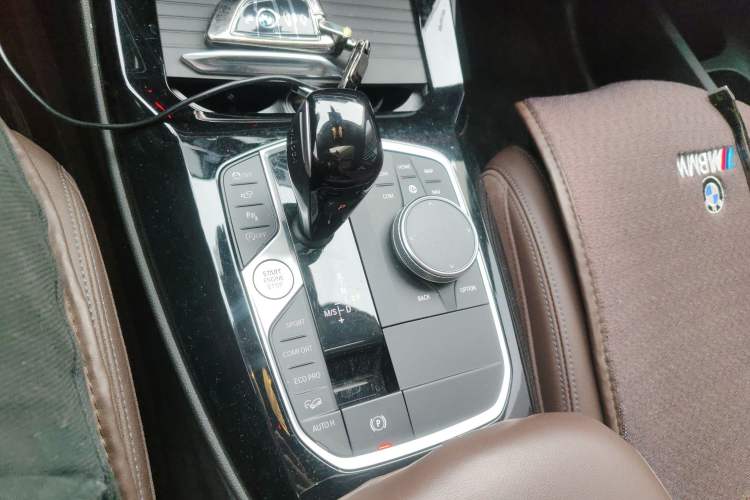 Used BMW X3 2022 Second Facelift xDrive30i Leading Edition M Night Sky Package Gear Lever