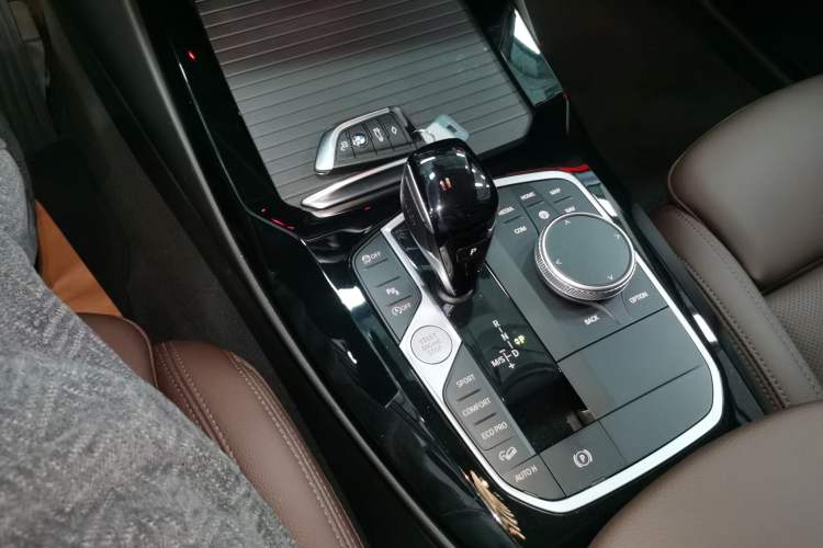 Used BMW X3 2022 Restyled xDrive25i M Sport Package Gear Lever