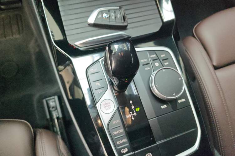 Used BMW X3 2022 xDrive25i M Sport Package Gear Lever