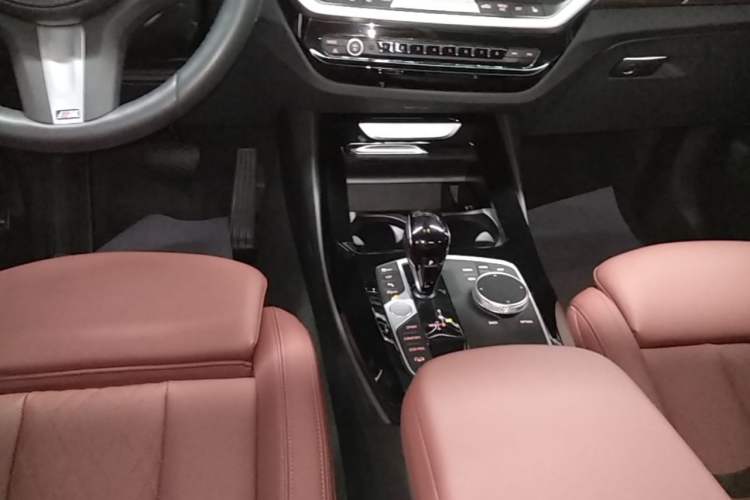 Used BMW X3 2022 Second Facelift xDrive30i Leading Edition M Night Sky Package Gear Lever