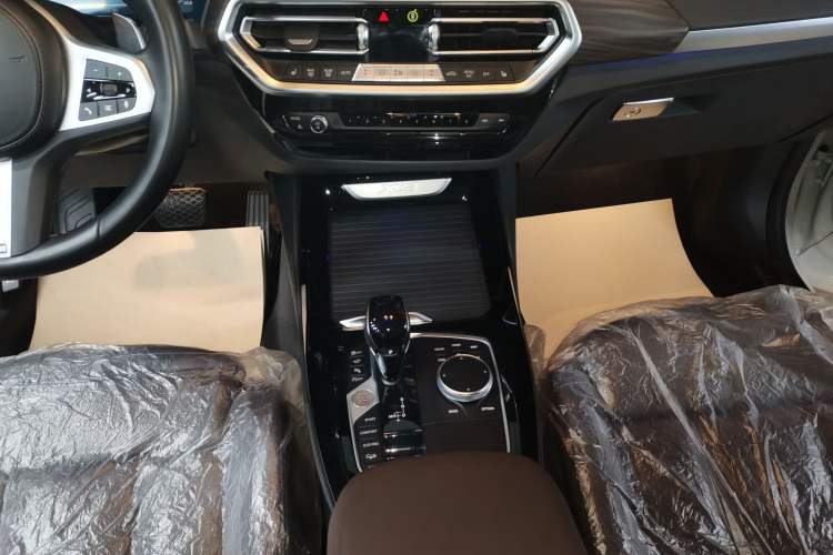 Used BMW X3 2022 xDrive30i Luxury Model M Night Sky Package Gear Lever