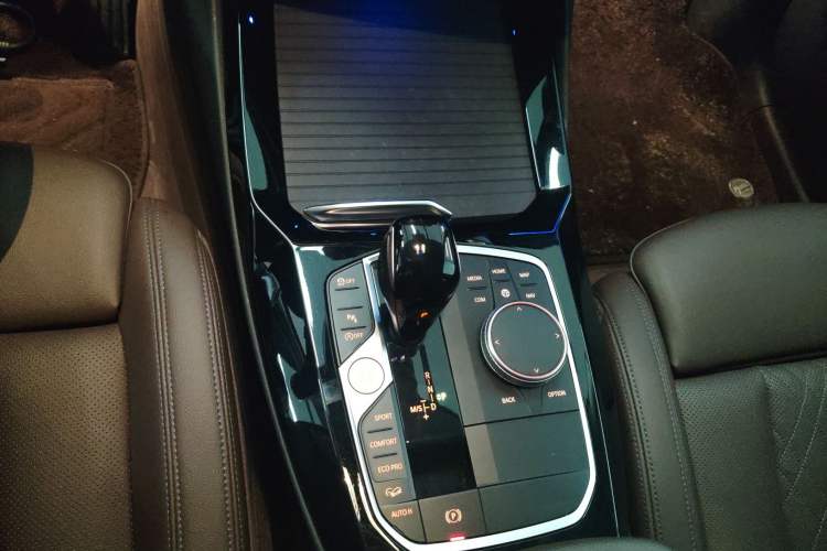Used BMW X3 2022 Restyled xDrive25i M Sport Package Gear Lever