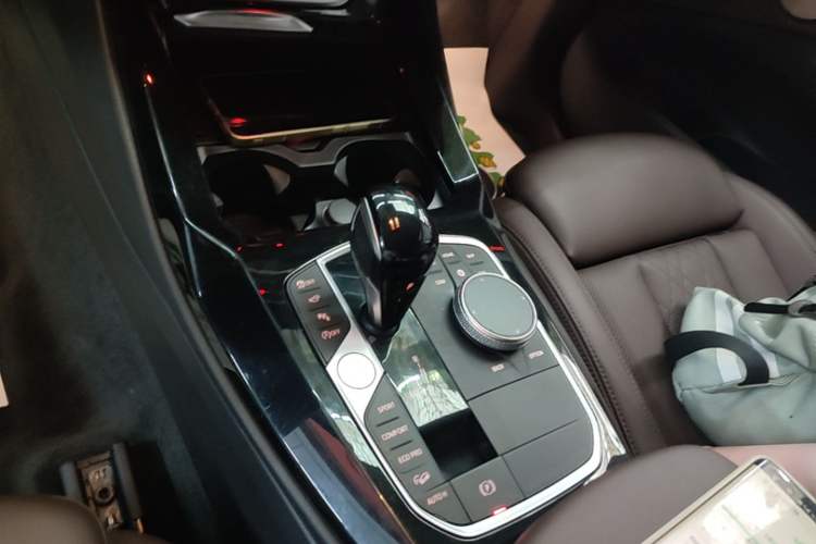 Used BMW X3 2022 Facelift xDrive30i Luxury Edition M Night Edition Package Gear Lever