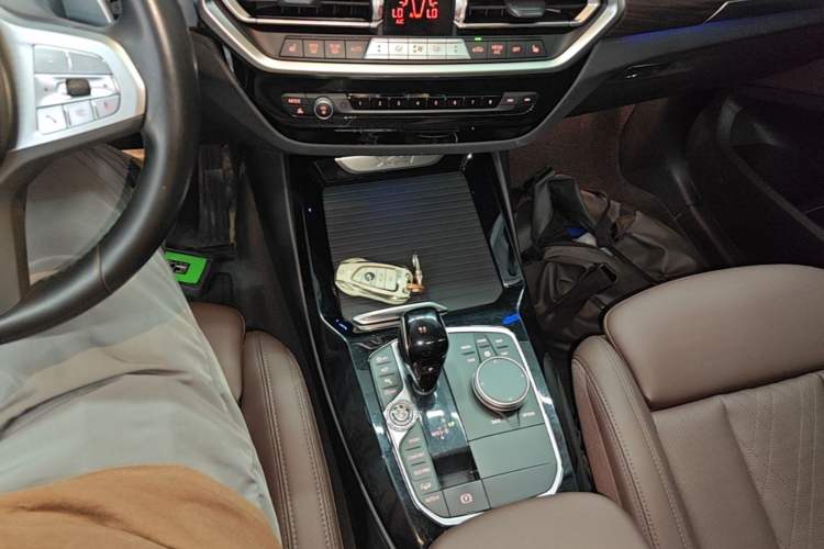 Used BMW X3 2022 Second Facelift xDrive30i Leading Edition M Night Sky Package Gear Lever