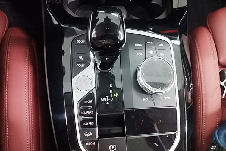 Used BMW X3 2022 Restyled xDrive25i M Sport Package Gear Lever