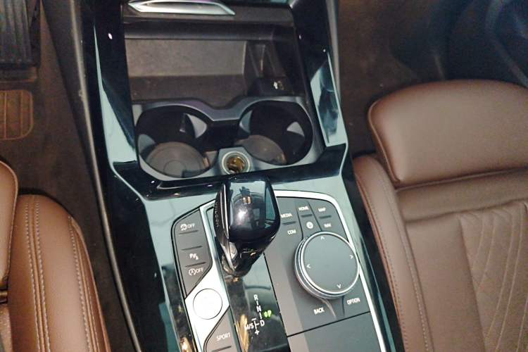 Used BMW X3 2022 Restyled xDrive25i M Sport Package Gear Lever