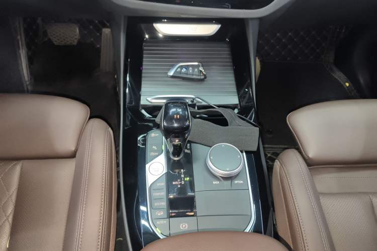 Used BMW X3 2022 xDrive30i Luxury Edition M Night Sky Package Gear Lever